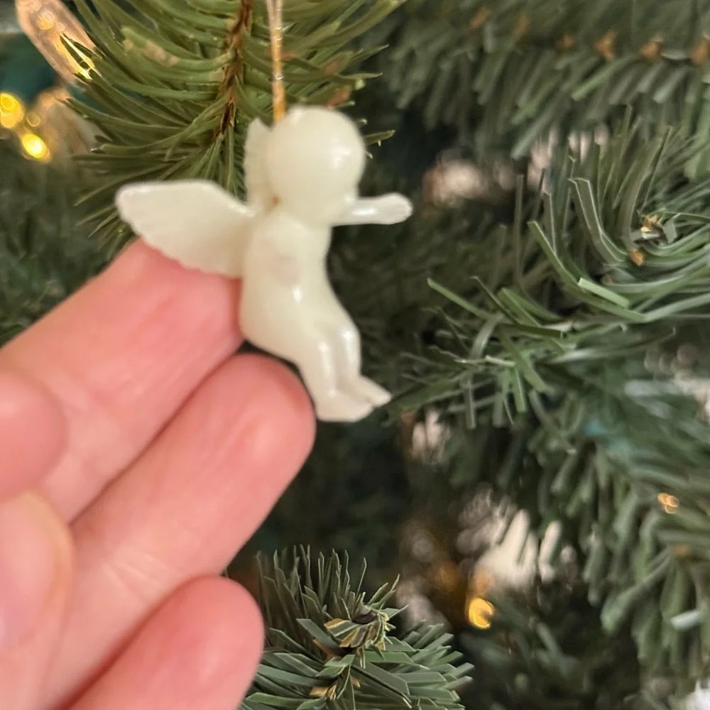 Vintage 1971 Tiny Cream Angel Cherub Ornament